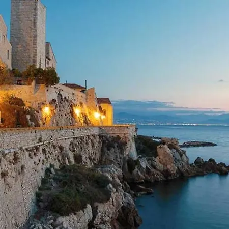 Сasa de vacaciones Maison De Vieille Vue Antibes